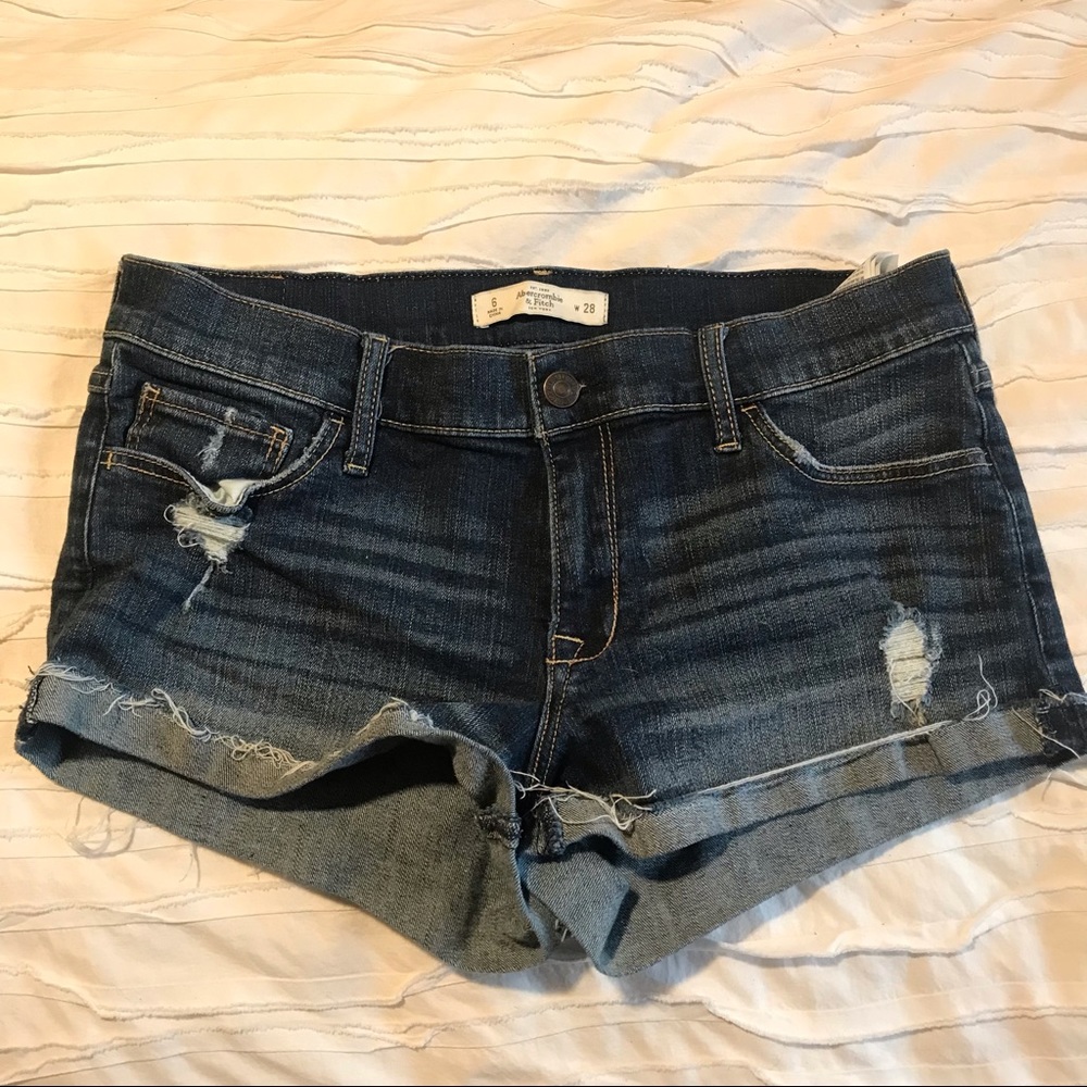 Abercrombie and Fitch Blue denim shorts size 28